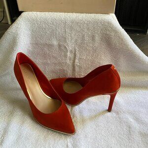 Clay & Gold Pumps